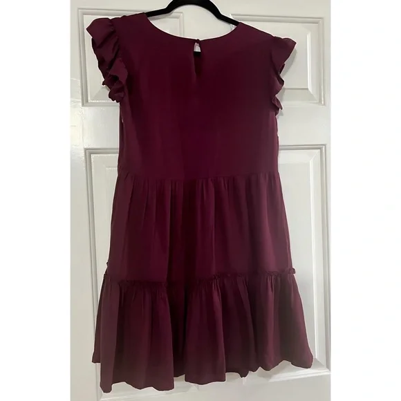 NWT Le Lis Burgundy Tiered Lined Ruffle Side Zip Back Button Easy to Wear Dress - Picture 8 of 10